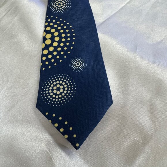 NWOT Men's Fashion Necktie - Picture 1 of 3